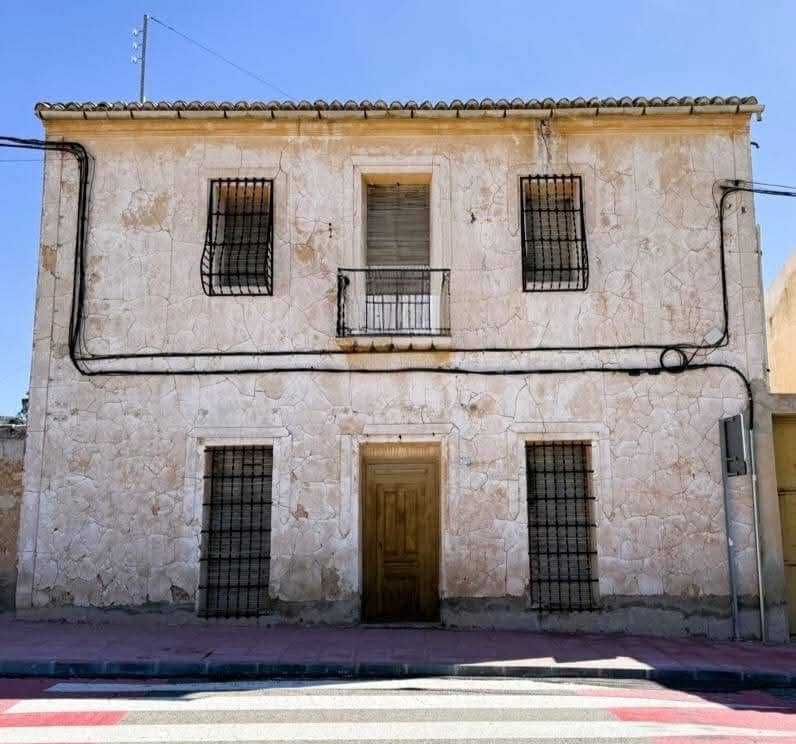 6 bedroom Townhouse for sale in L'Alguena / Alguenya - € 95,000 (Ref: 9899867)