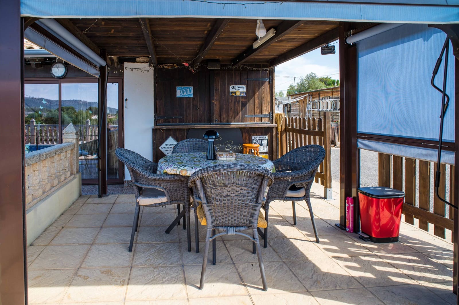 2 soverom Villa til salgs i Pinoso med svømmebasseng garasje - € 230 000 (Ref: 9946367)