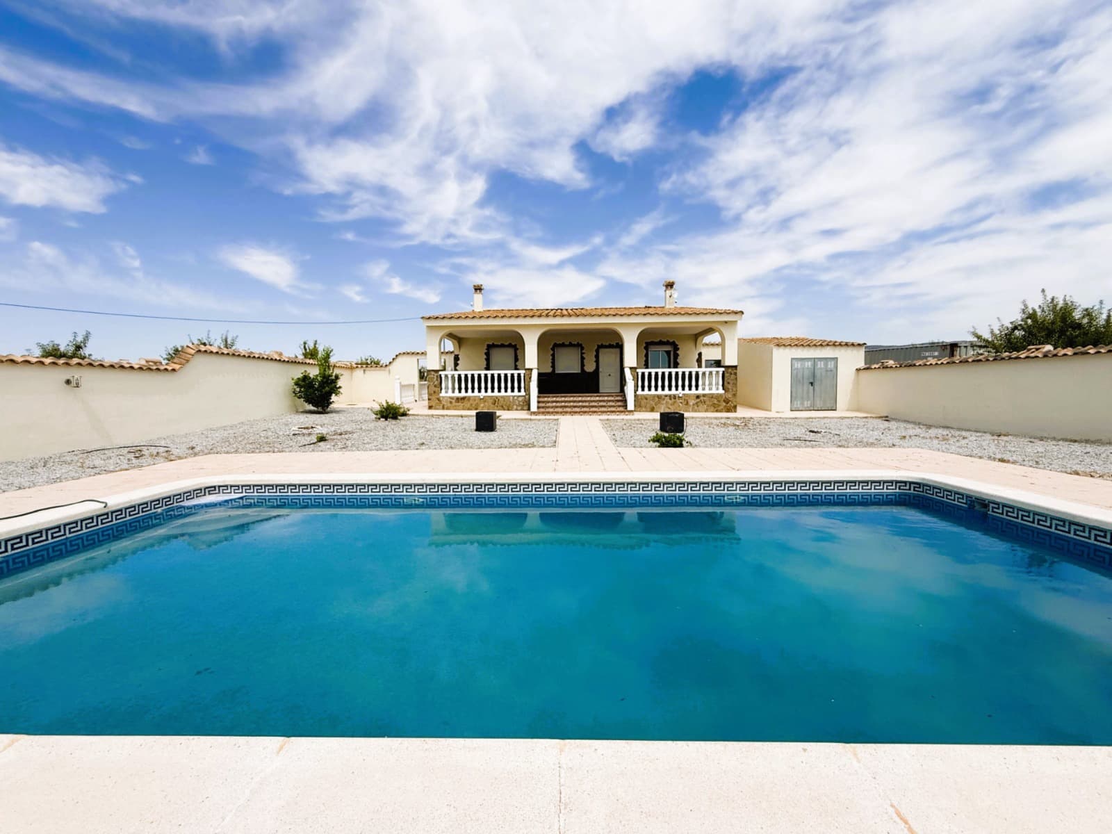 Chalet de 3 habitaciones en Monóvar / Monóver en venta con piscina - 299.000 € (Ref: 9979107)