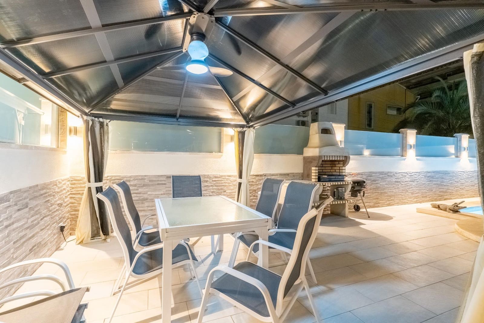 4 Zimmer Reihenhaus zu verkaufen in Punta Prima mit Pool Garage - 545.000 € (Ref: 8806119)