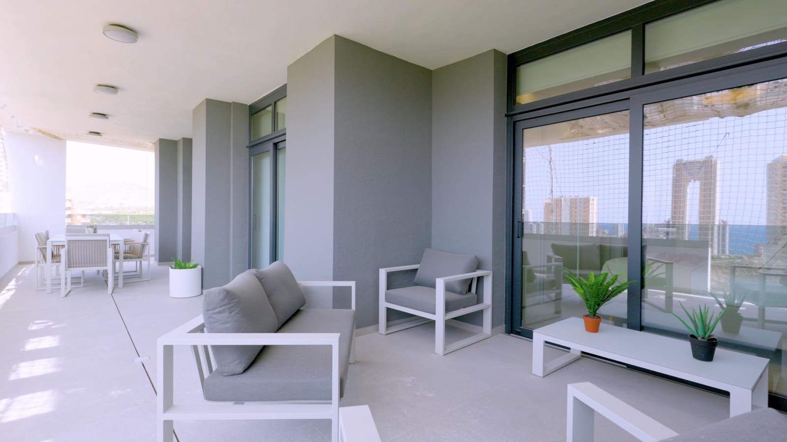 2 soverom Leilighet til salgs i Benidorm med svømmebasseng - € 414 000 (Ref: 8810221)