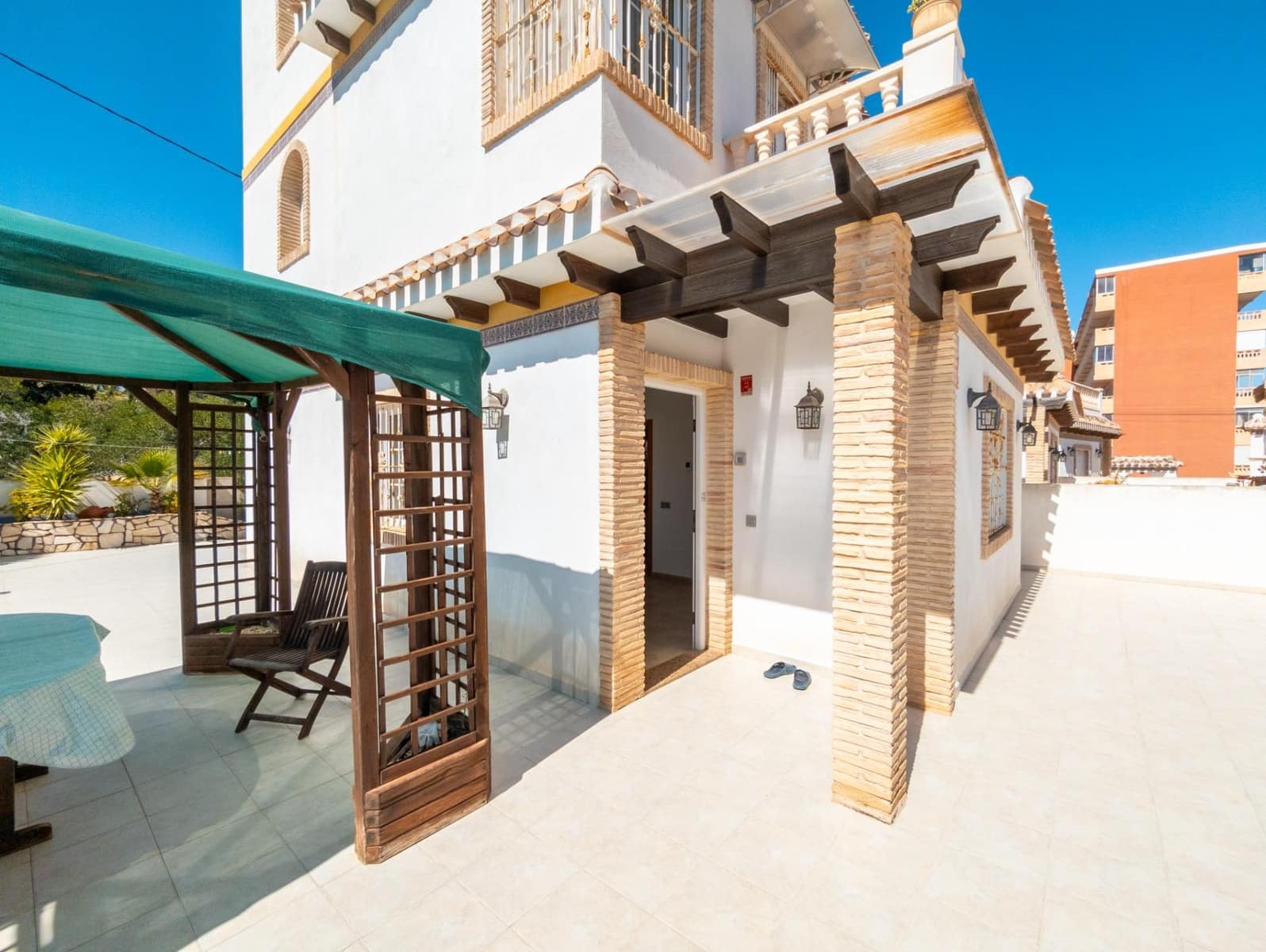 Chalet de 3 habitaciones en La Mata en venta con garaje - 450.000 € (Ref: 8900405)