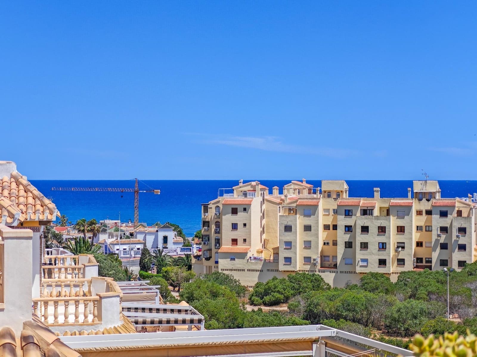 Chalet de 3 habitaciones en La Mata en venta con garaje - 450.000 € (Ref: 8900405)