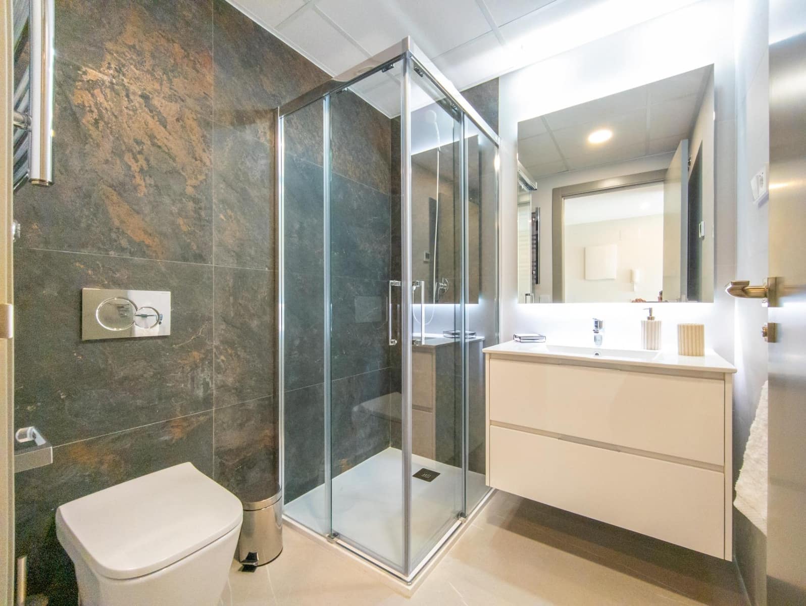 Chalet de 3 habitaciones en Aguas Nuevas en venta con piscina - 630.000 € (Ref: 8944147)