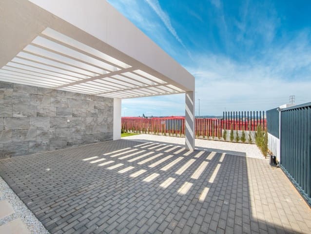 3 Zimmer Villa zu verkaufen in Aguas Nuevas, Torrevieja mit Pool - 630.000 € (Ref: 8944147)