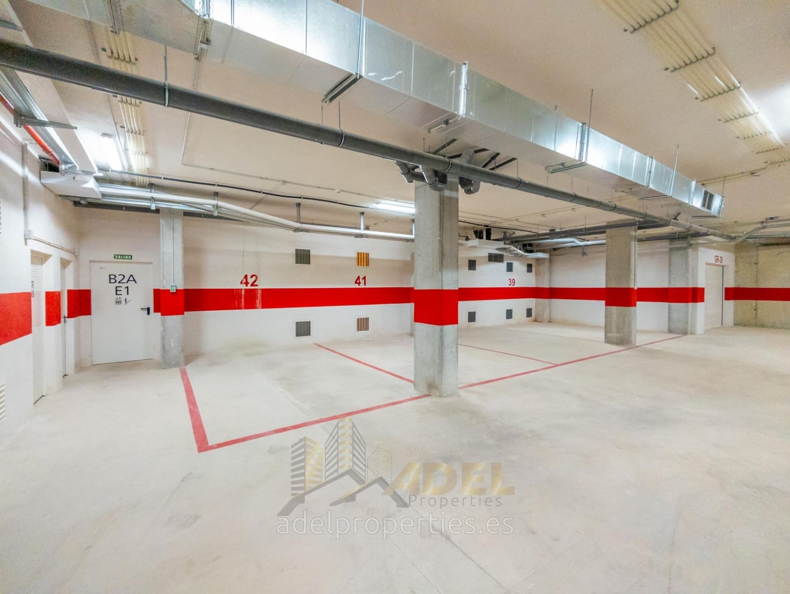 Chalet de 3 habitaciones en Aguas Nuevas en venta con piscina - 630.000 € (Ref: 8944147)