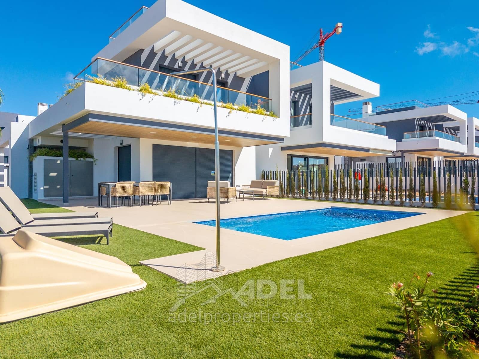 Chalet de 3 habitaciones en Aguas Nuevas en venta con piscina - 630.000 € (Ref: 8944147)