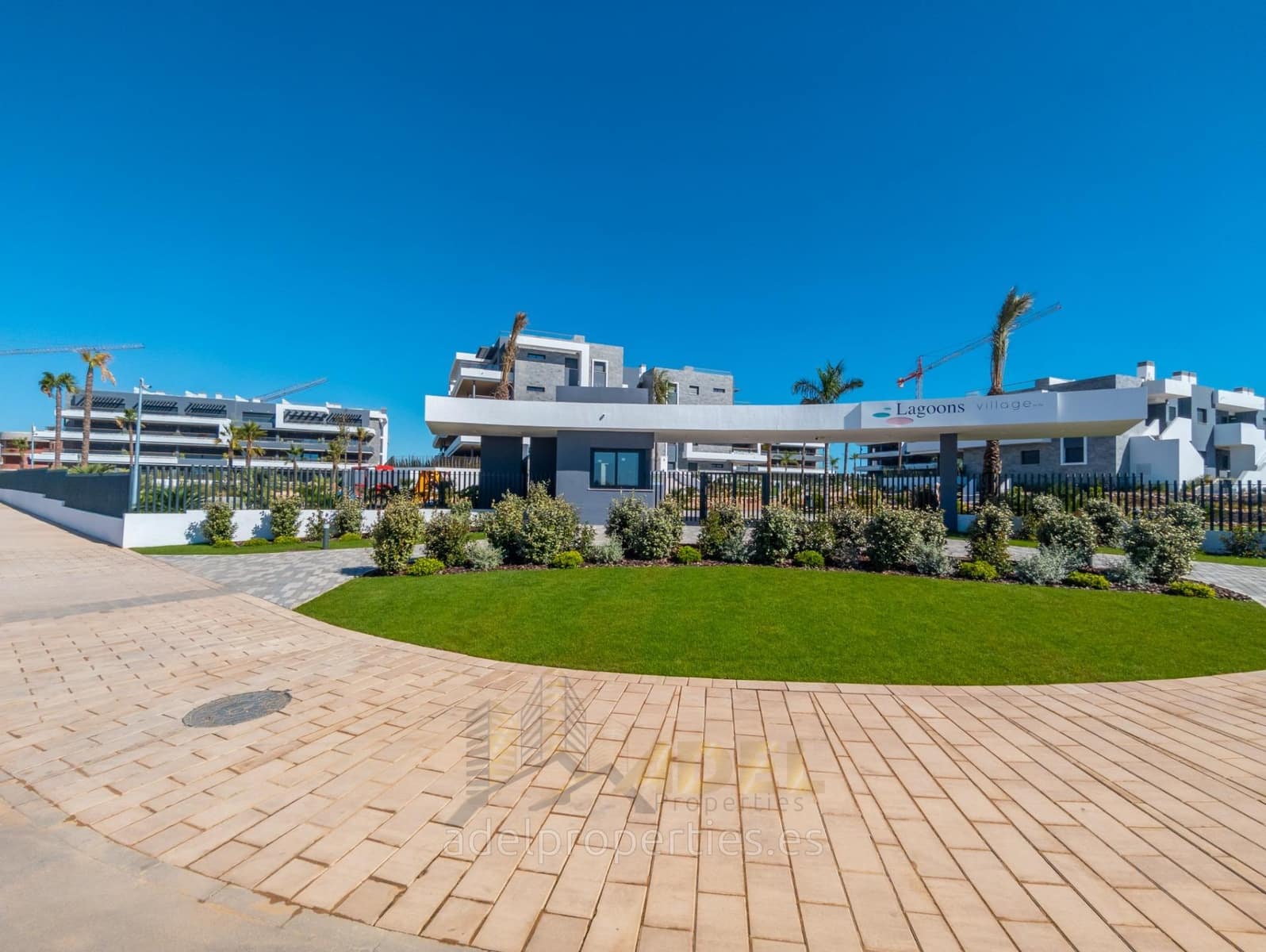 Chalet de 3 habitaciones en Aguas Nuevas en venta con piscina - 630.000 € (Ref: 8944147)