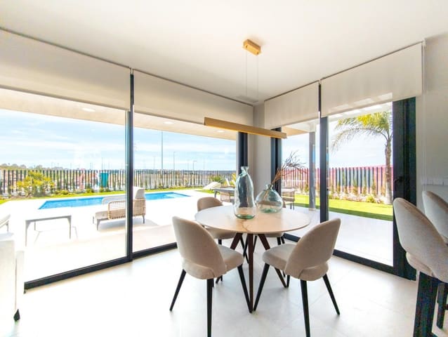 3 bedroom Villa for sale in Aguas Nuevas, Torrevieja with pool - € 630,000 (Ref: 8944147)