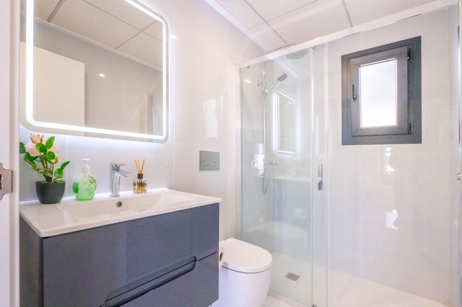 3 sypialnia Willa na sprzedaż w Orihuela Costa z basenem - 395 000 € (Ref: 9003519)