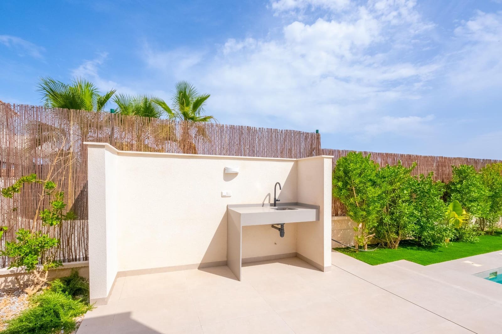 3 bedroom Villa for sale in Los Montesinos with pool - € 499,000 (Ref: 9062273)