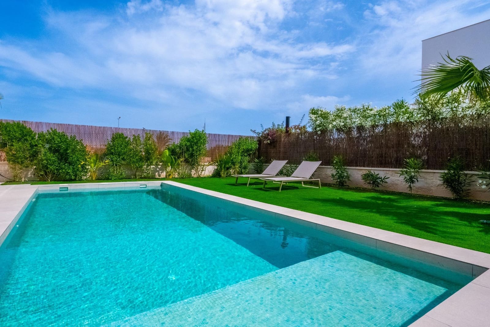 3 soveværelse Villa til salg i Los Montesinos med swimmingpool - € 499.000 (Ref: 9062273)