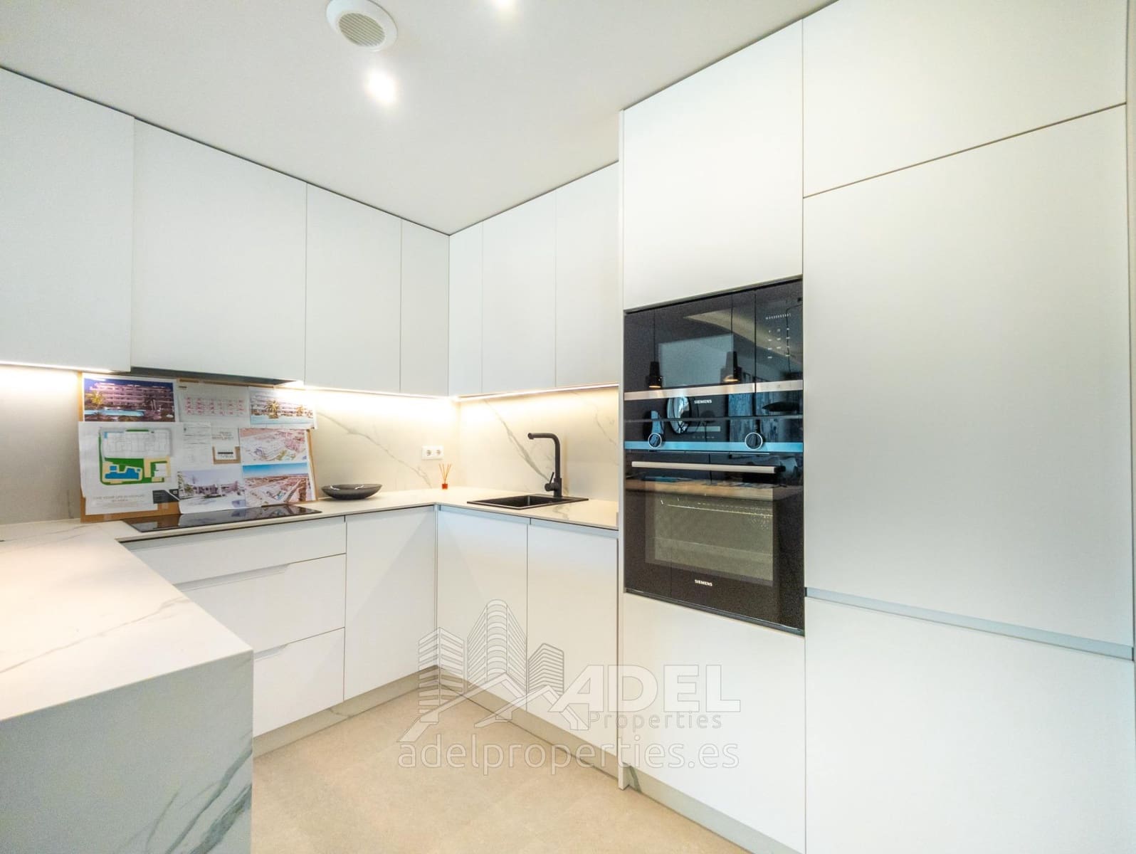 2 bedroom Apartment for sale in Orihuela Costa with pool - € 320,000 (Ref: 9104583)