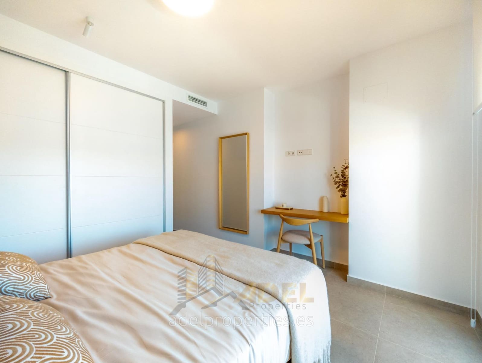 Apartamento de 2 habitaciones en Playa Flamenca en venta con piscina - 325.000 € (Ref: 9112265)