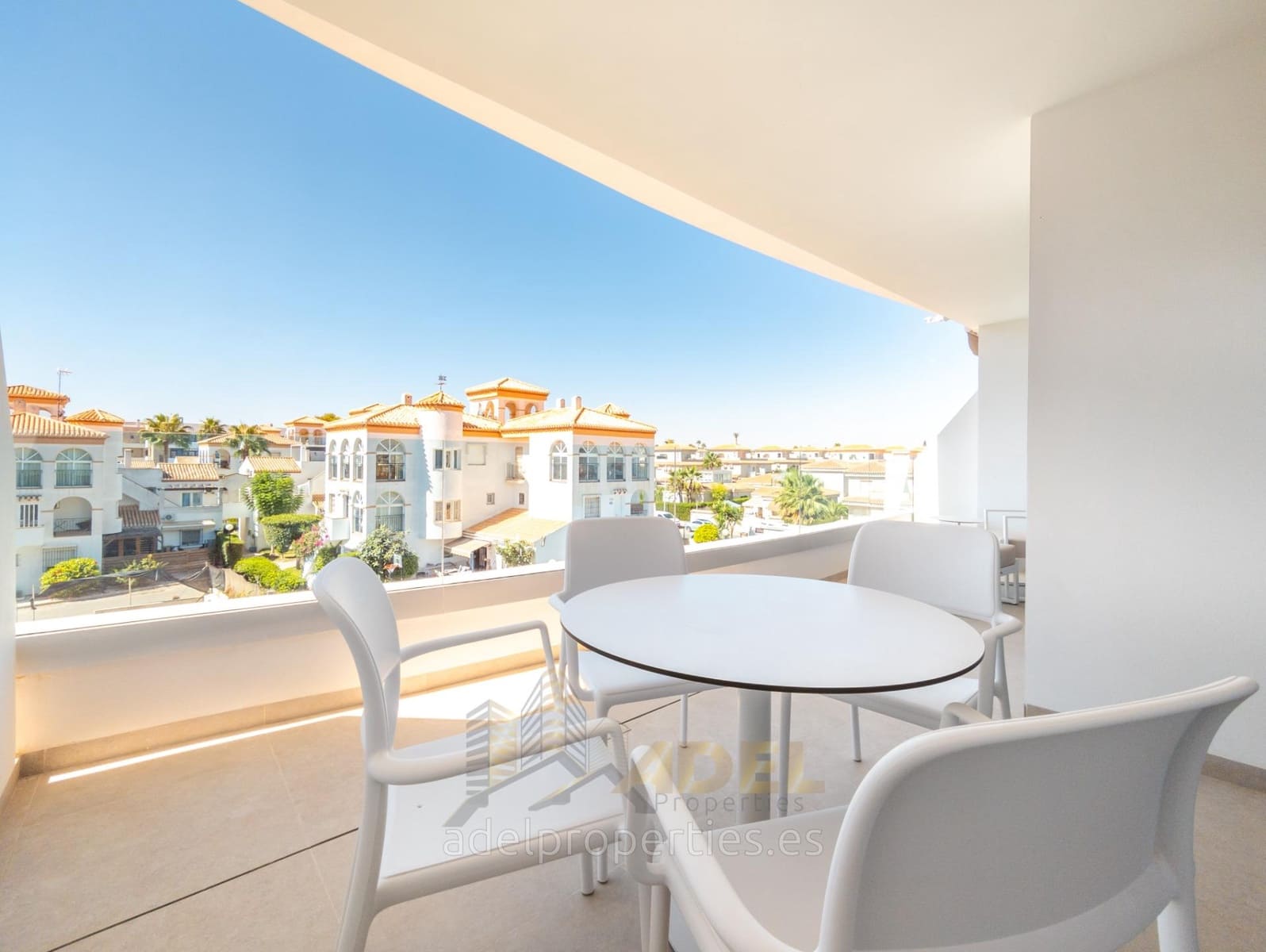 Apartamento de 2 habitaciones en Playa Flamenca en venta con piscina - 325.000 € (Ref: 9112265)