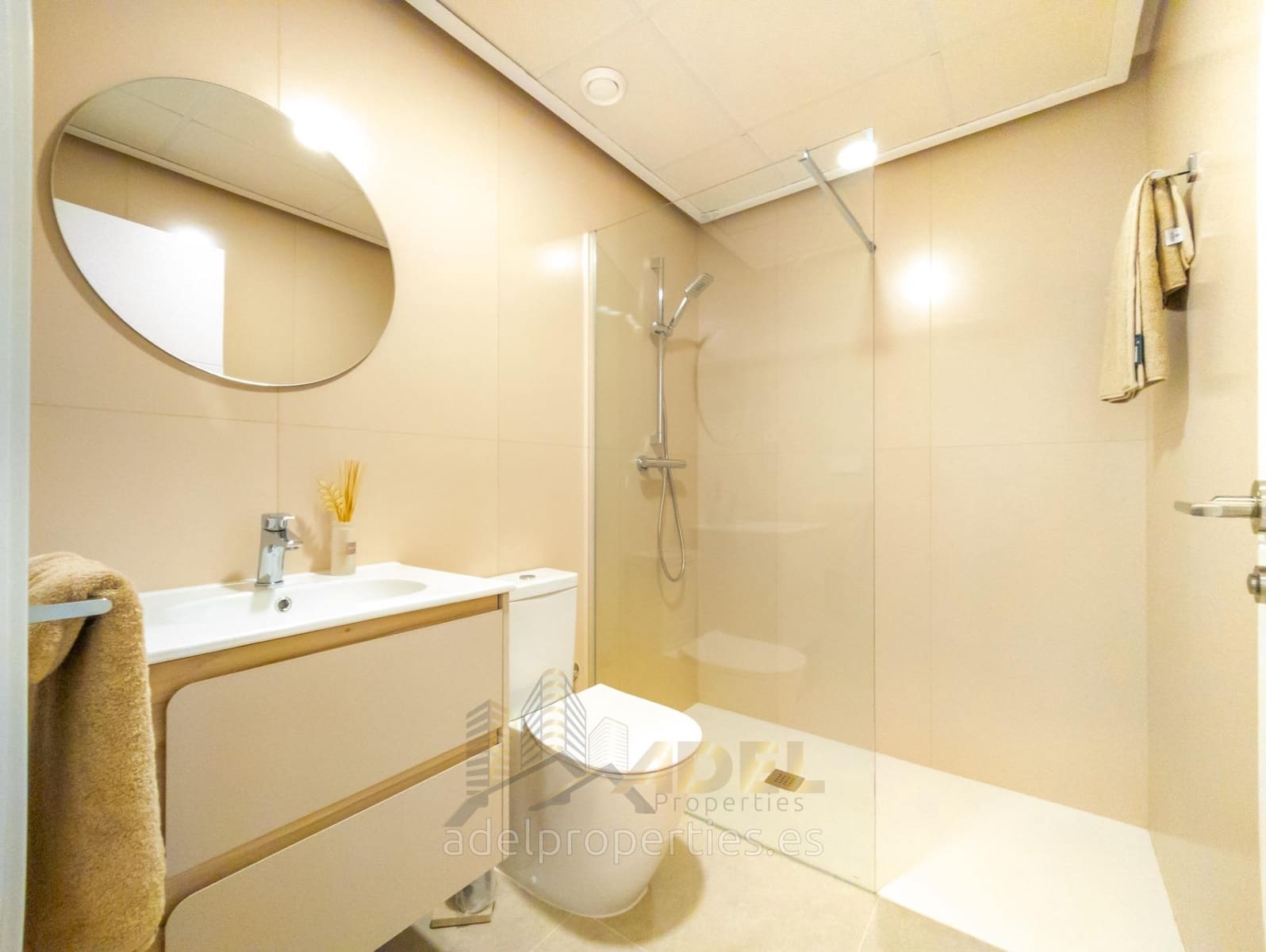 Apartamento de 2 habitaciones en Playa Flamenca en venta con piscina - 325.000 € (Ref: 9112265)