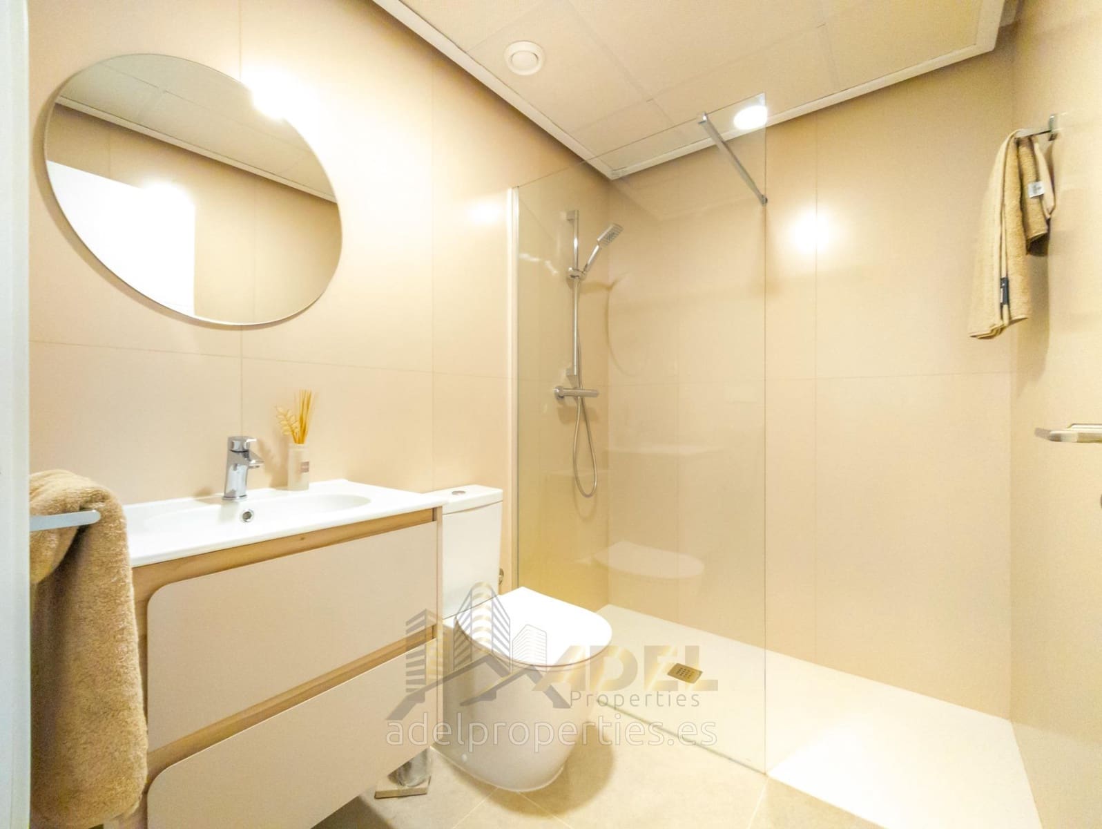 Apartamento de 2 habitaciones en Playa Flamenca en venta con piscina - 325.000 € (Ref: 9112265)