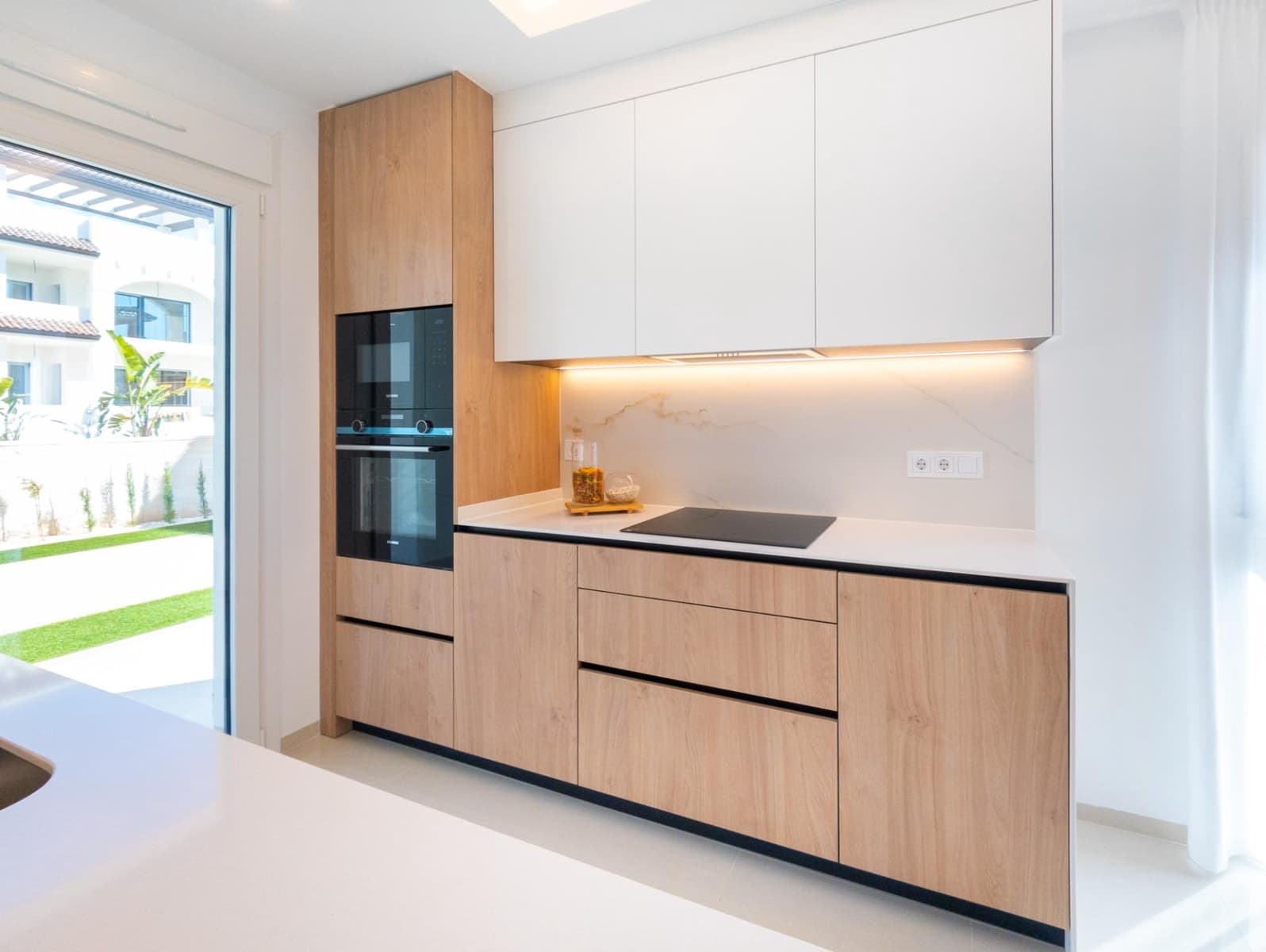 2 slaapkamer Bungalow te koop in Ciudad Quesada met zwembad garage - € 308.000 (Ref: 9147015)