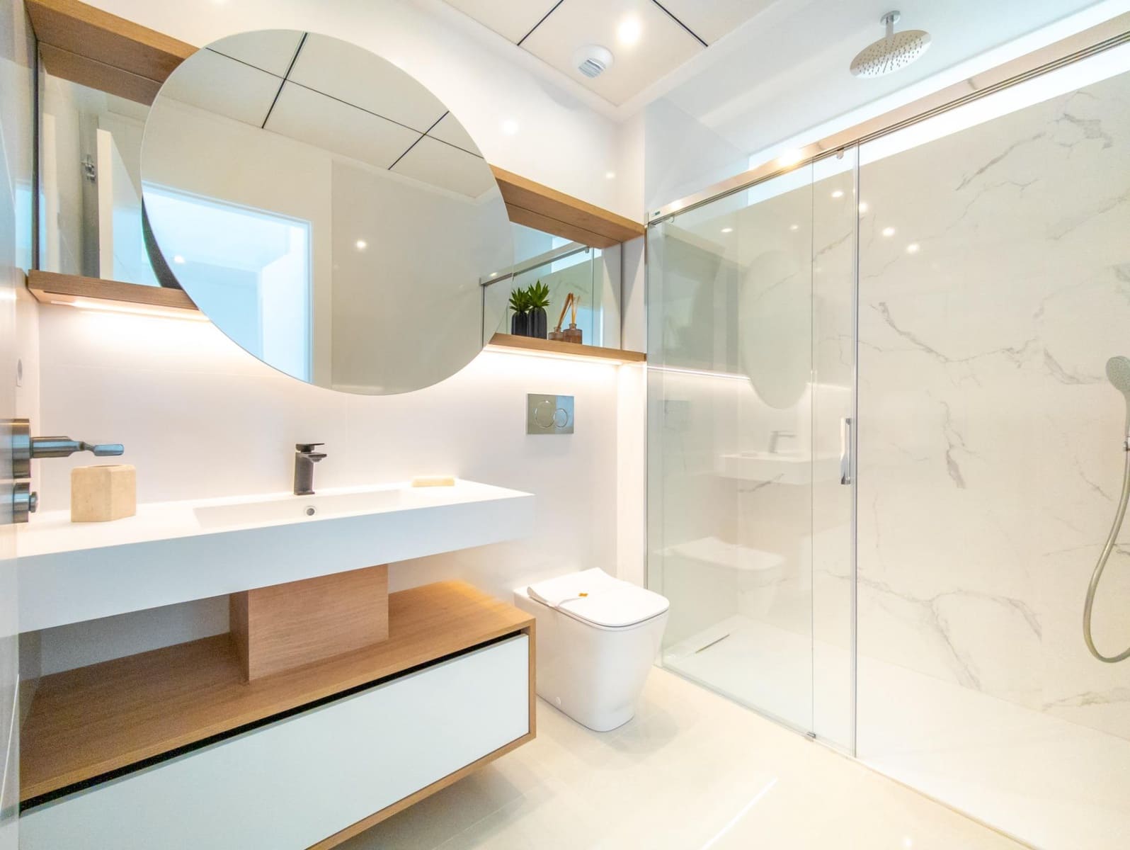 2 slaapkamer Bungalow te koop in Ciudad Quesada met zwembad garage - € 308.000 (Ref: 9147015)