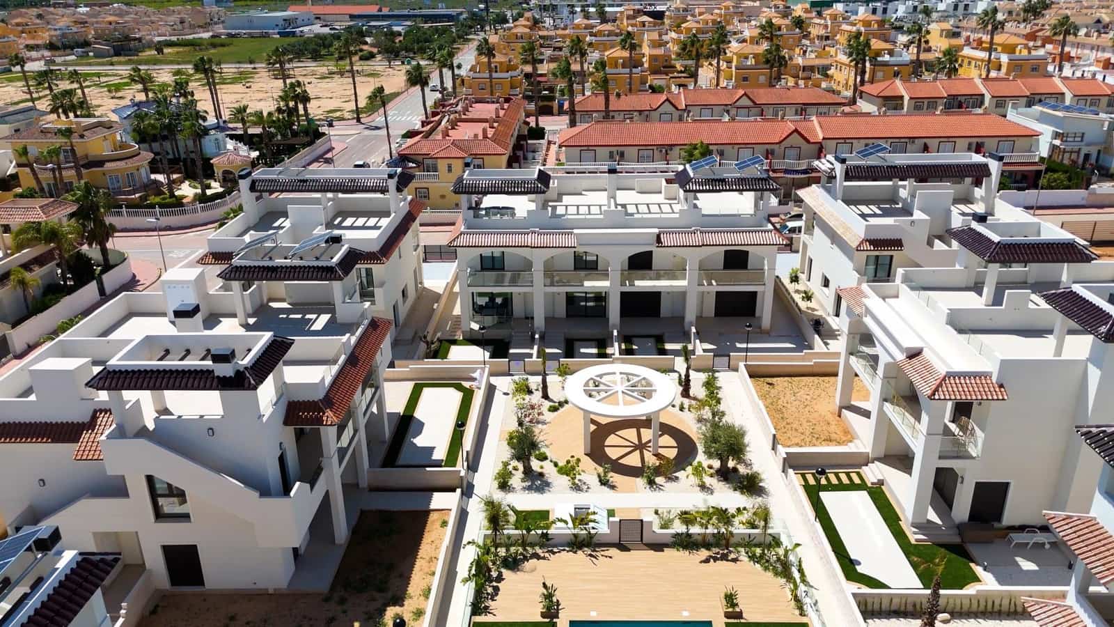 3 bedroom Terraced Villa for sale in Ciudad Quesada with pool - € 397,000 (Ref: 9147016)