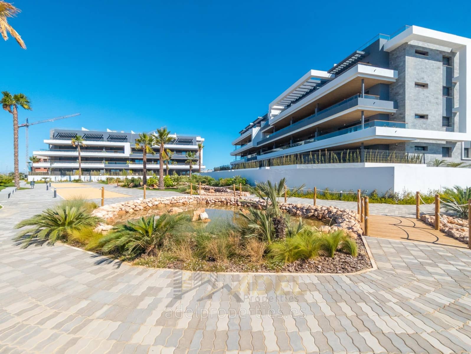 2 bedroom Apartment for sale in Torrevieja with pool garage - € 335,000 (Ref: 9147017)