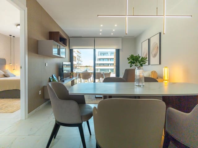 Apartamento de 2 habitaciones en Torrevieja en venta con piscina garaje - 335.000 € (Ref: 9147017)