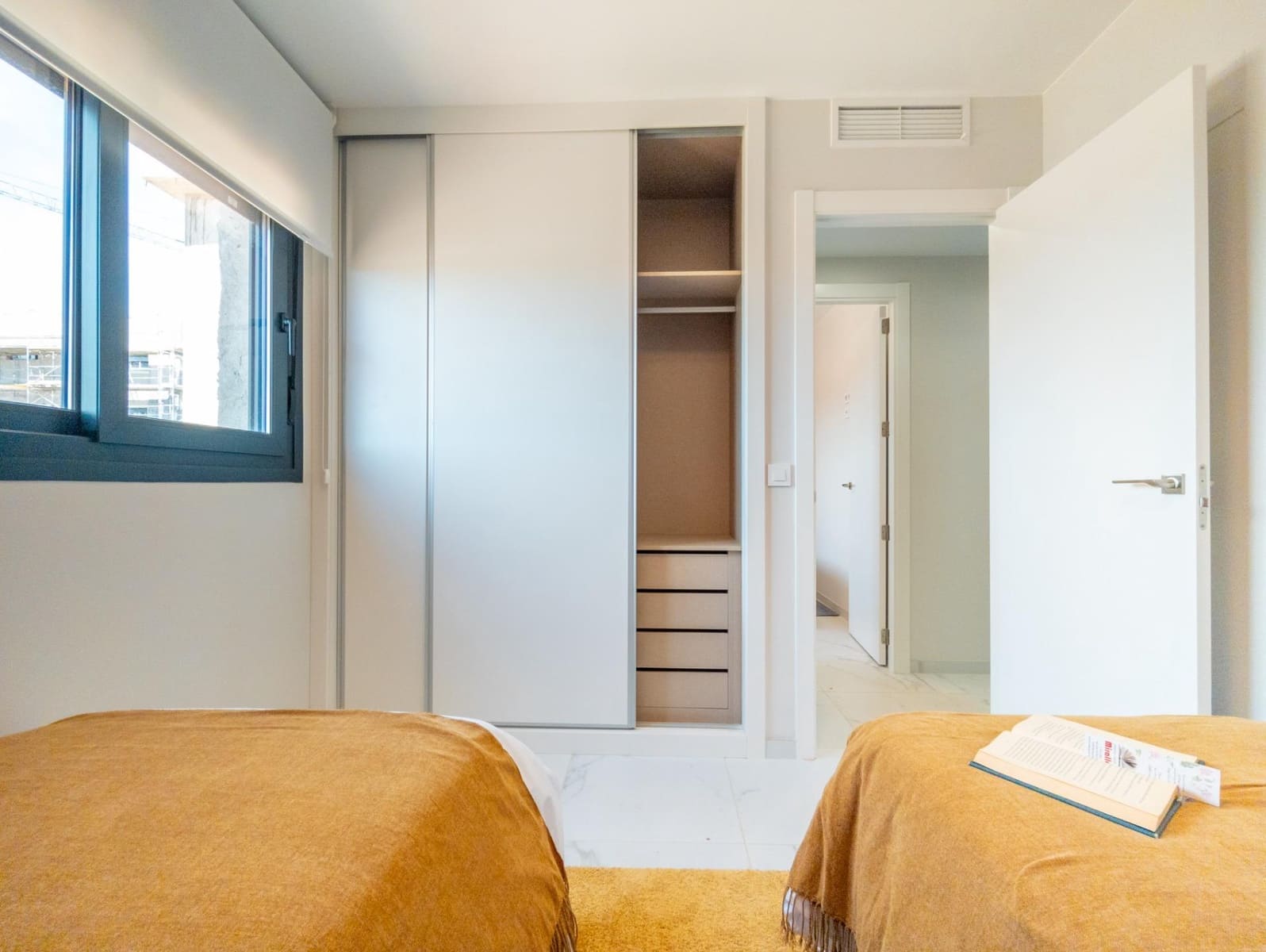 2 bedroom Apartment for sale in Torrevieja with pool garage - € 335,000 (Ref: 9147017)