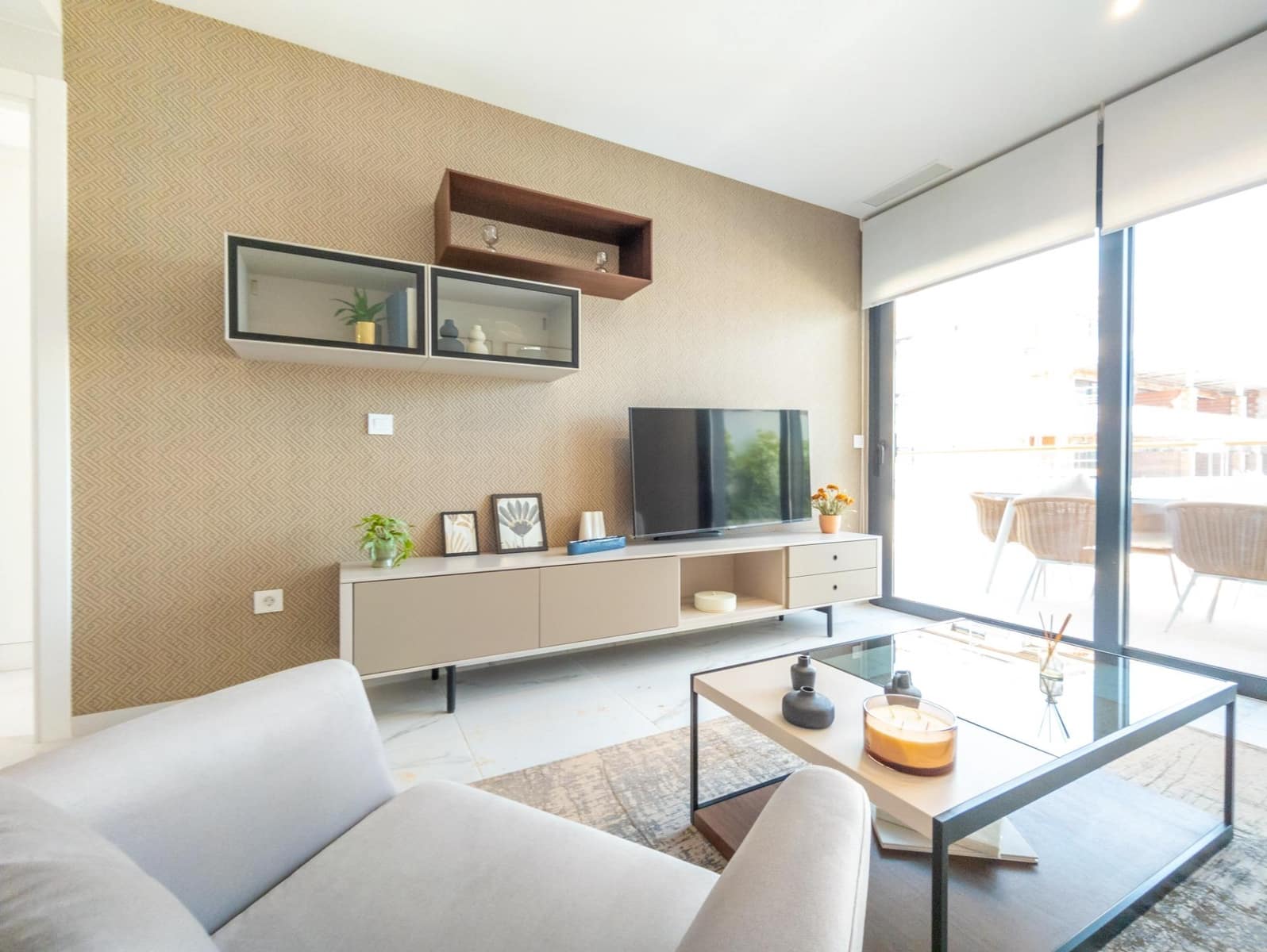 2 bedroom Apartment for sale in Torrevieja with pool - € 335,000 (Ref: 9147017)