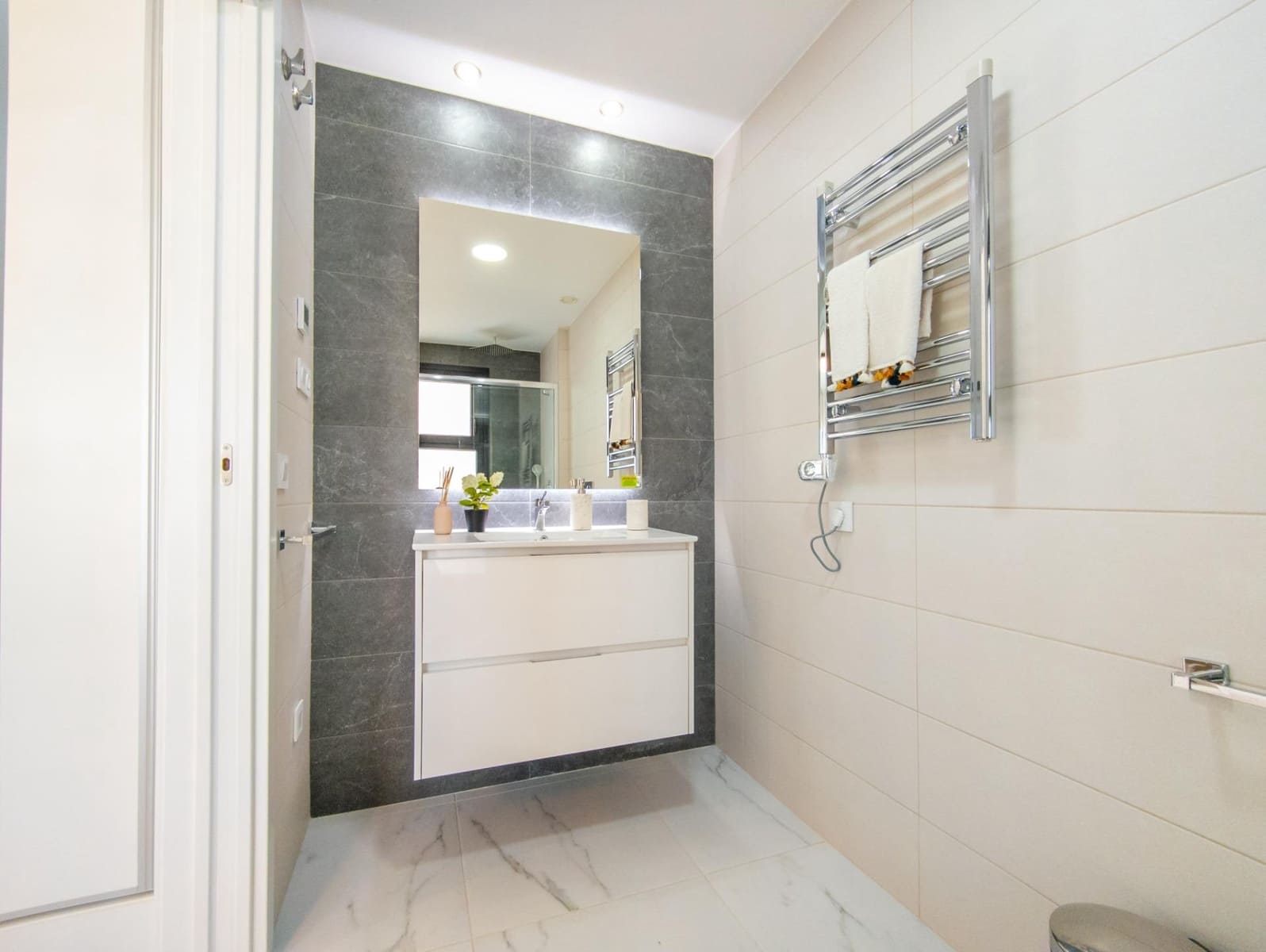 2 soverom Leilighet til salgs i Torrevieja med svømmebasseng - € 335 000 (Ref: 9147017)