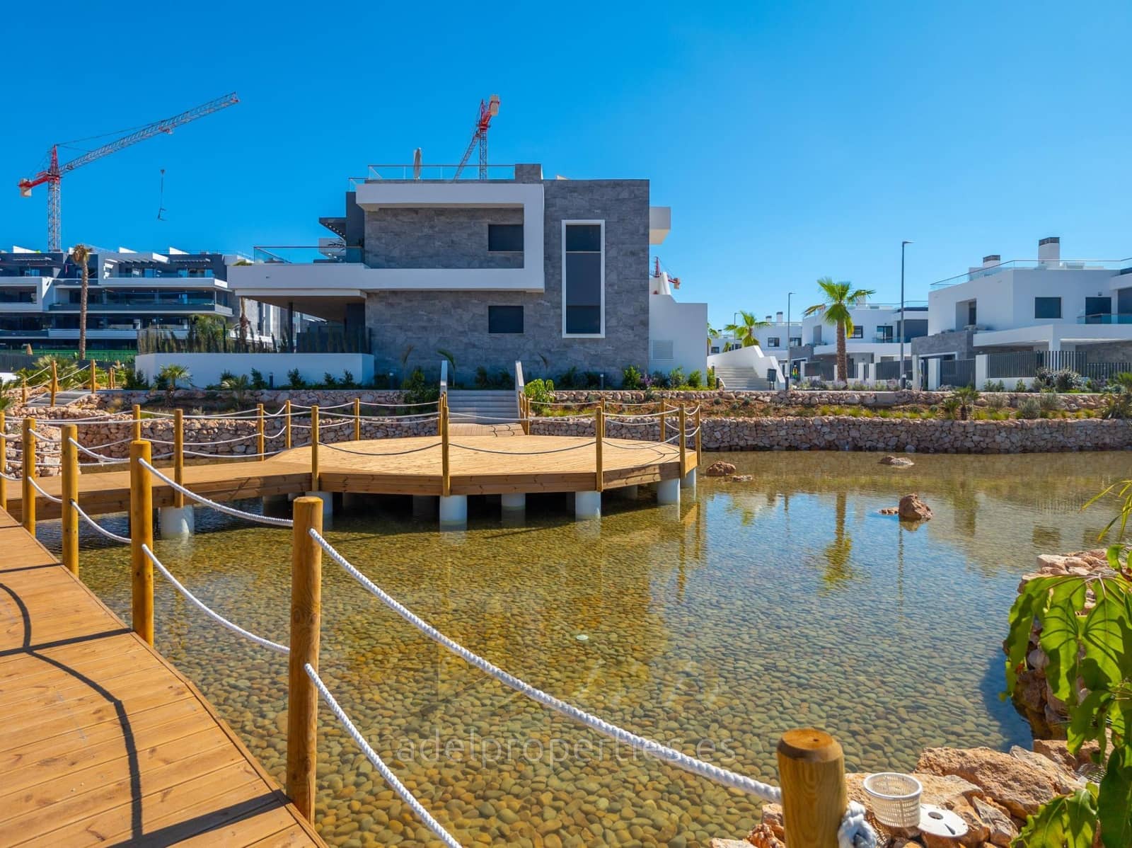 2 soverom Leilighet til salgs i Torrevieja med svømmebasseng - € 335 000 (Ref: 9147017)
