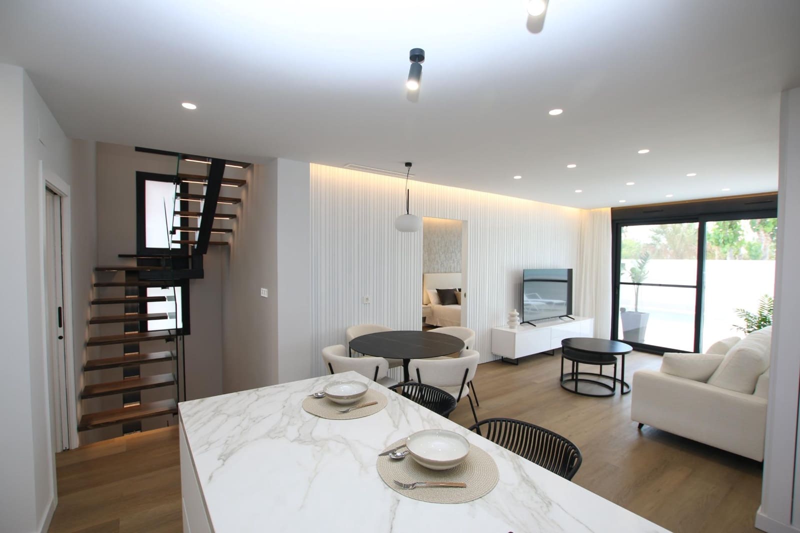 3 bedroom Villa for sale in Pilar de la Horadada with pool - € 725,000 (Ref: 9147019)