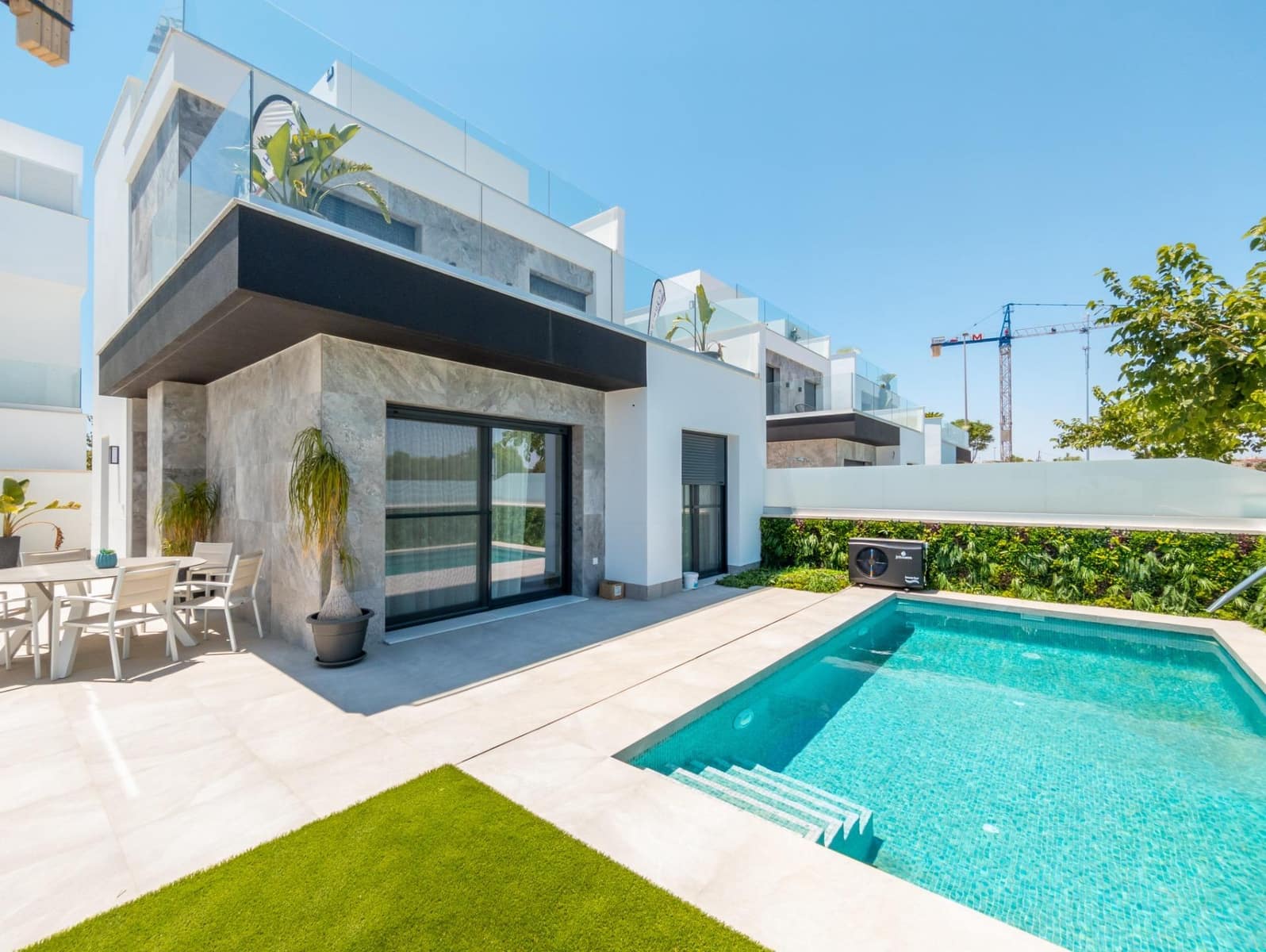 3 bedroom Villa for sale in Pilar de la Horadada with pool - € 725,000 (Ref: 9147019)