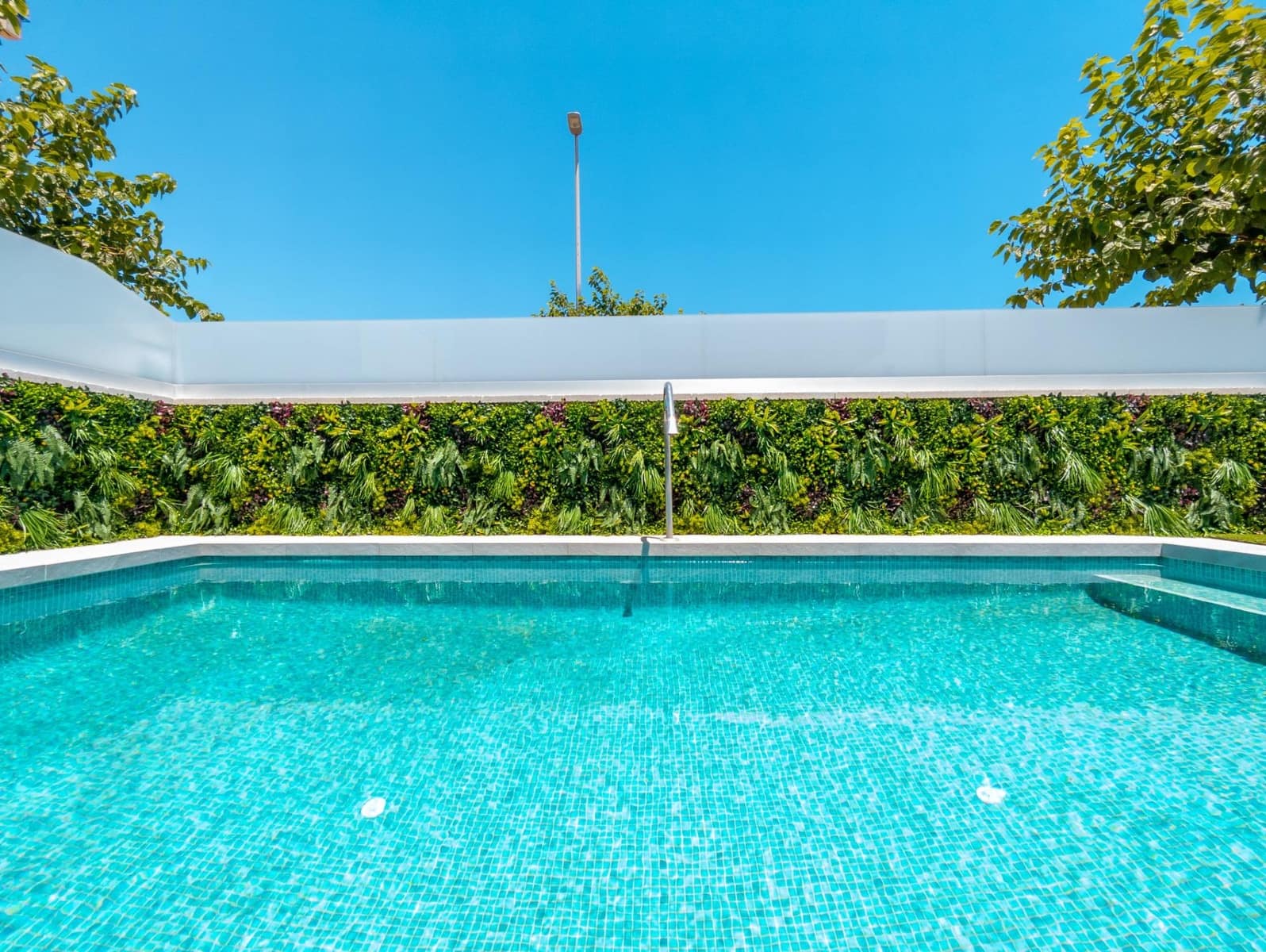 Chalet de 3 habitaciones en Pilar de la Horadada en venta con piscina - 725.000 € (Ref: 9147019)