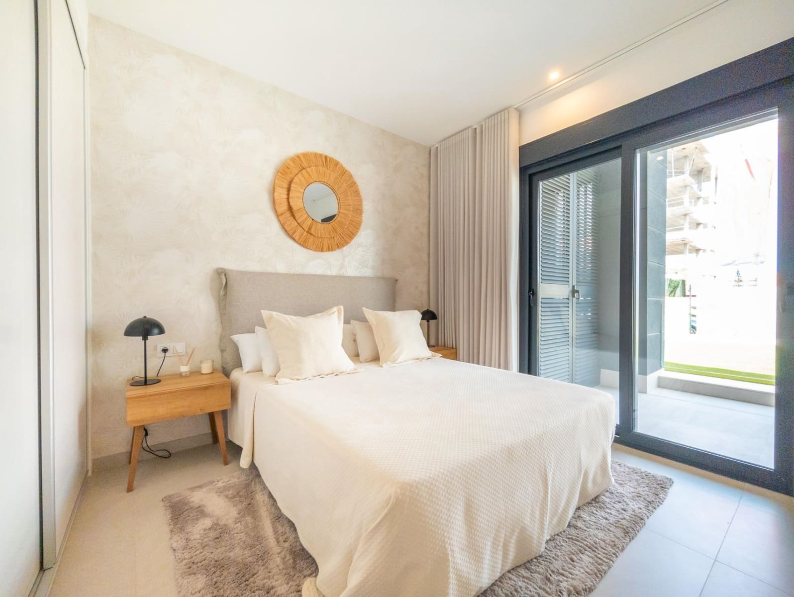 2 Zimmer Apartment zu verkaufen in Torrevieja mit Pool - 285.000 € (Ref: 9217291)