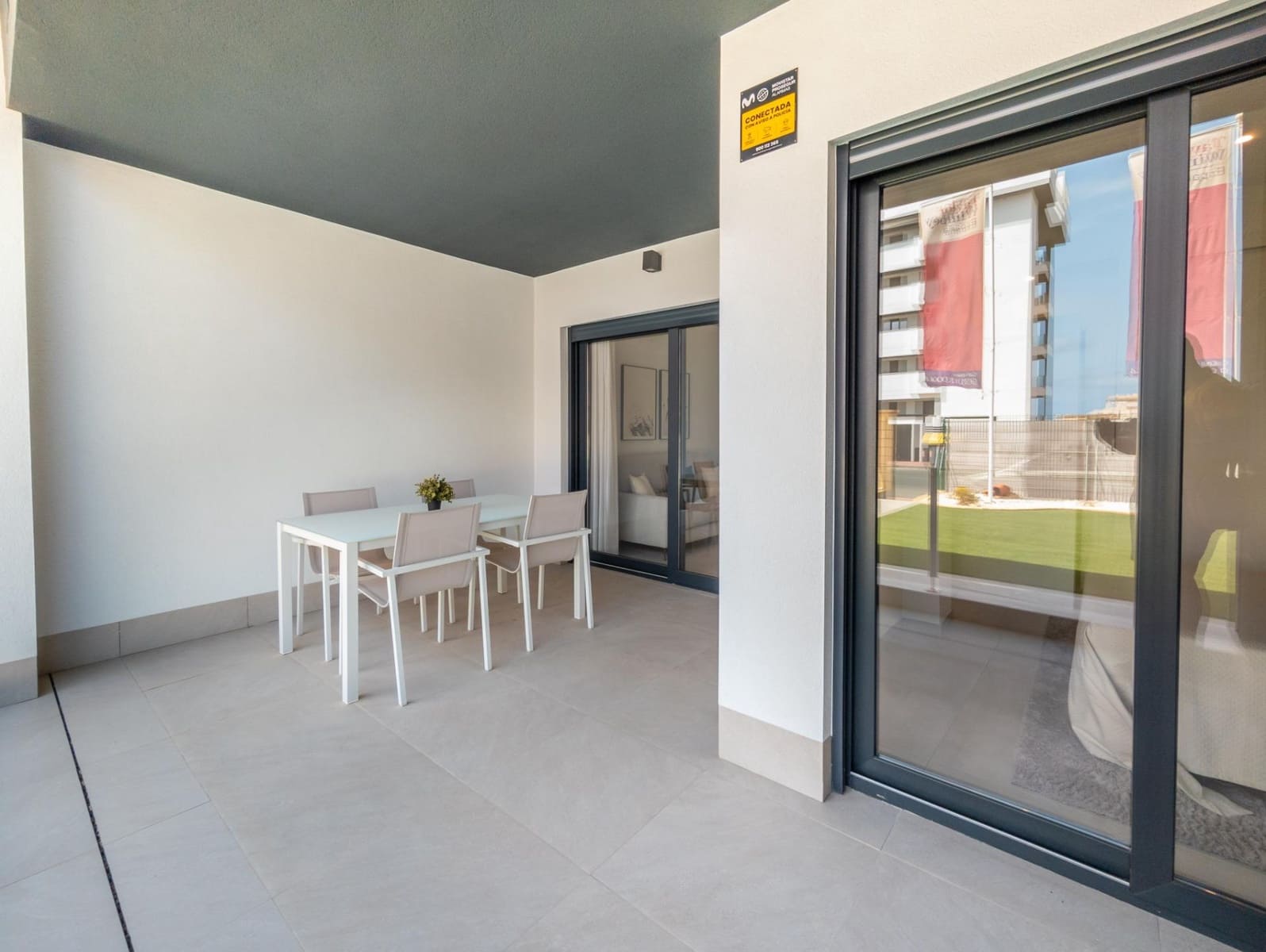 2 Zimmer Apartment zu verkaufen in Torrevieja mit Pool - 285.000 € (Ref: 9217291)