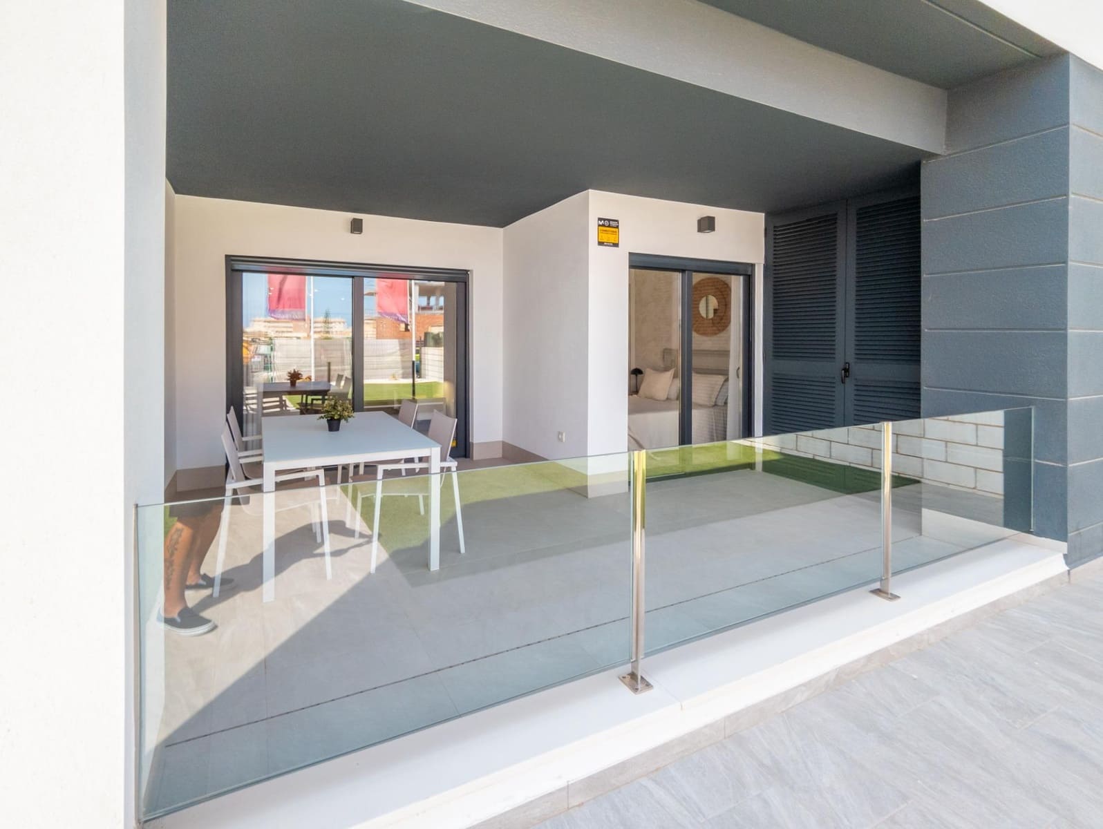 2 Zimmer Apartment zu verkaufen in Torrevieja mit Pool - 285.000 € (Ref: 9217291)