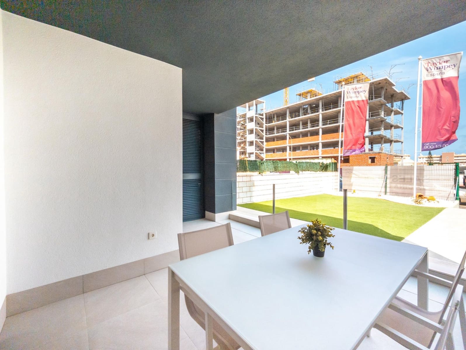 2 bedroom Apartment for sale in Torrevieja with pool - € 285,000 (Ref: 9217291)