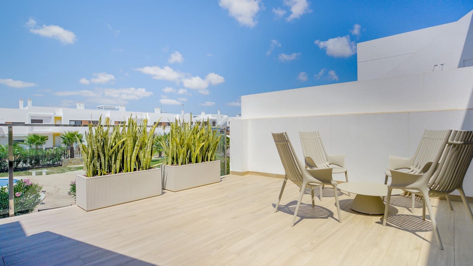 2 bedroom Apartment for sale in Orihuela with pool - € 239,900 (Ref: 9217292)