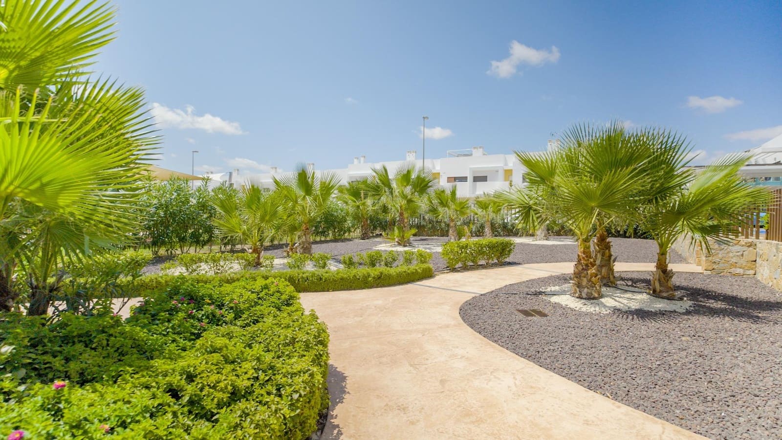 2 bedroom Apartment for sale in Orihuela with pool - € 239,900 (Ref: 9217292)