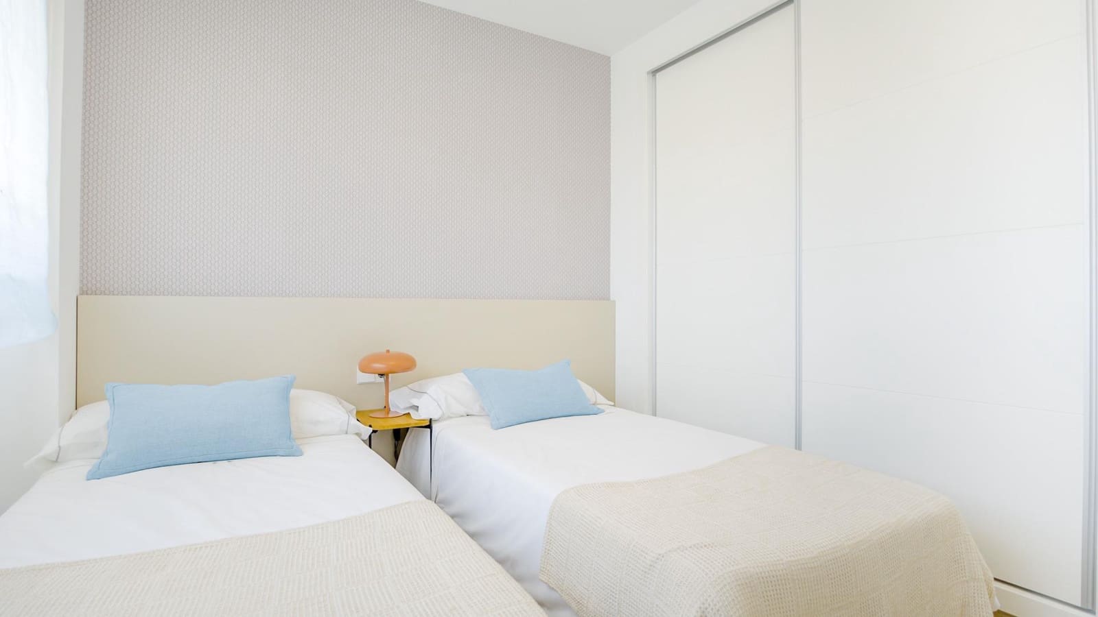 2 bedroom Apartment for sale in Orihuela with pool - € 239,900 (Ref: 9217292)