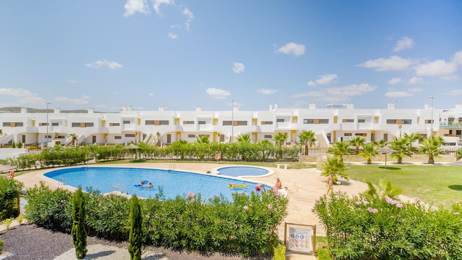 2 bedroom Apartment for sale in Orihuela with pool - € 239,900 (Ref: 9217292)