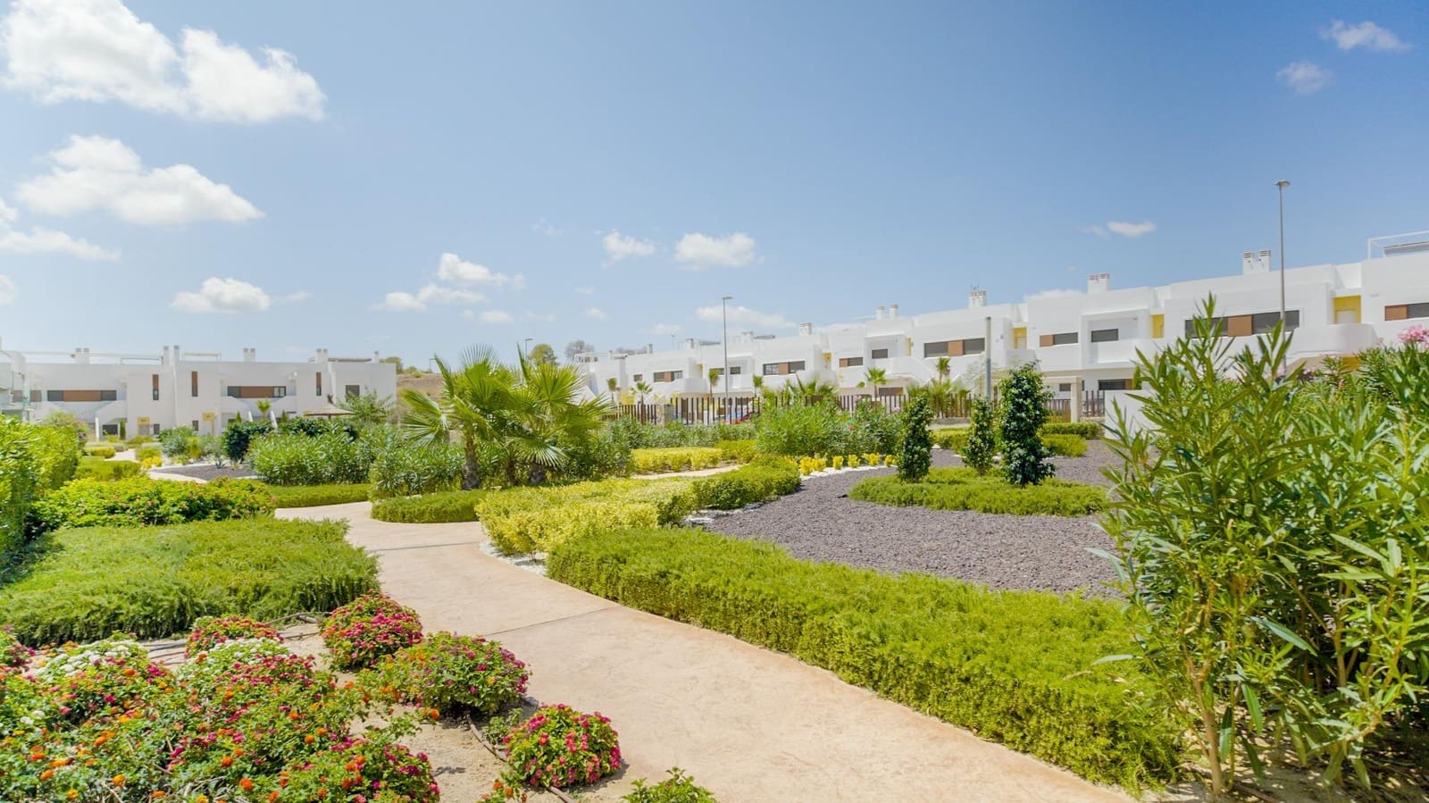 2 bedroom Apartment for sale in Orihuela with pool - € 239,900 (Ref: 9217292)