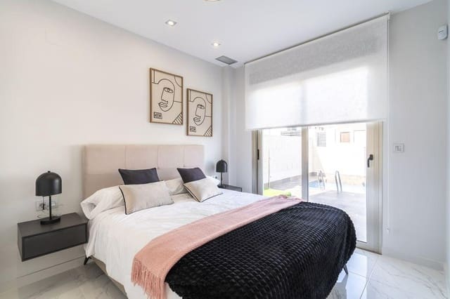 3 Zimmer Bungalow zu verkaufen in Pilar de la Horadada mit Pool - 305.000 € (Ref: 9257241)