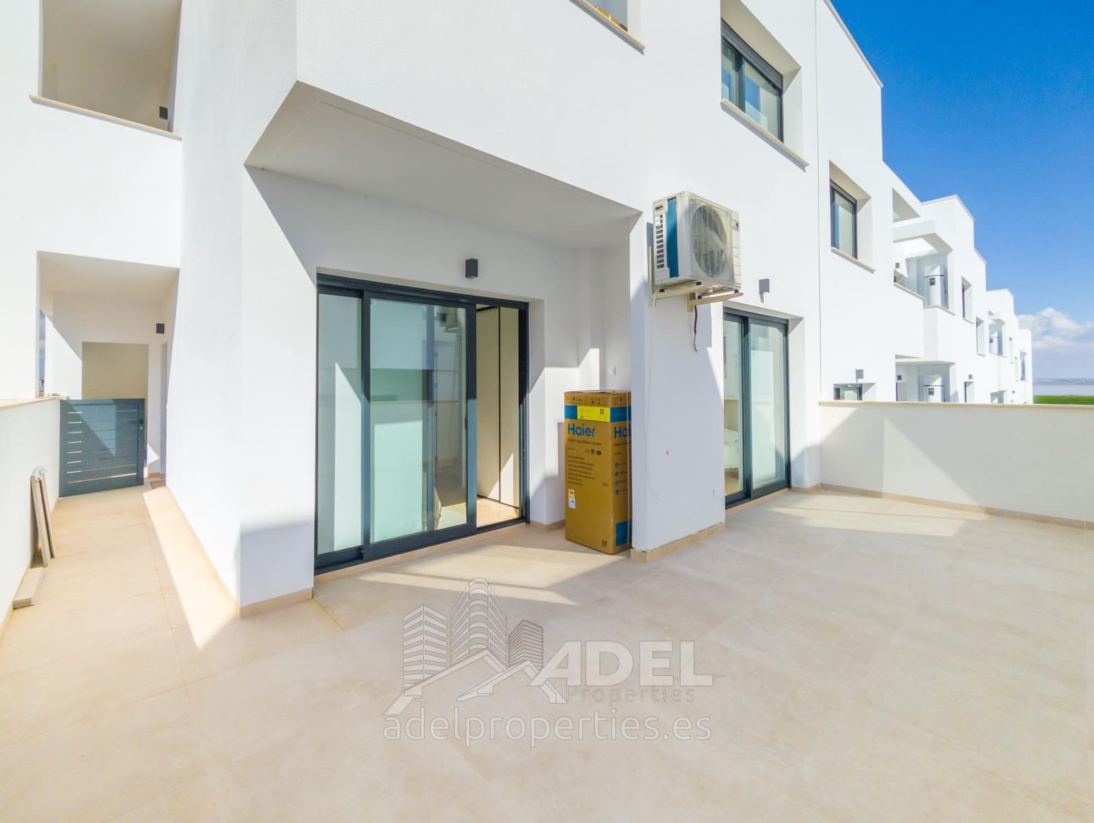 Apartamento de 2 habitaciones en Los Balcones en venta con piscina - 299.900 € (Ref: 9285172)