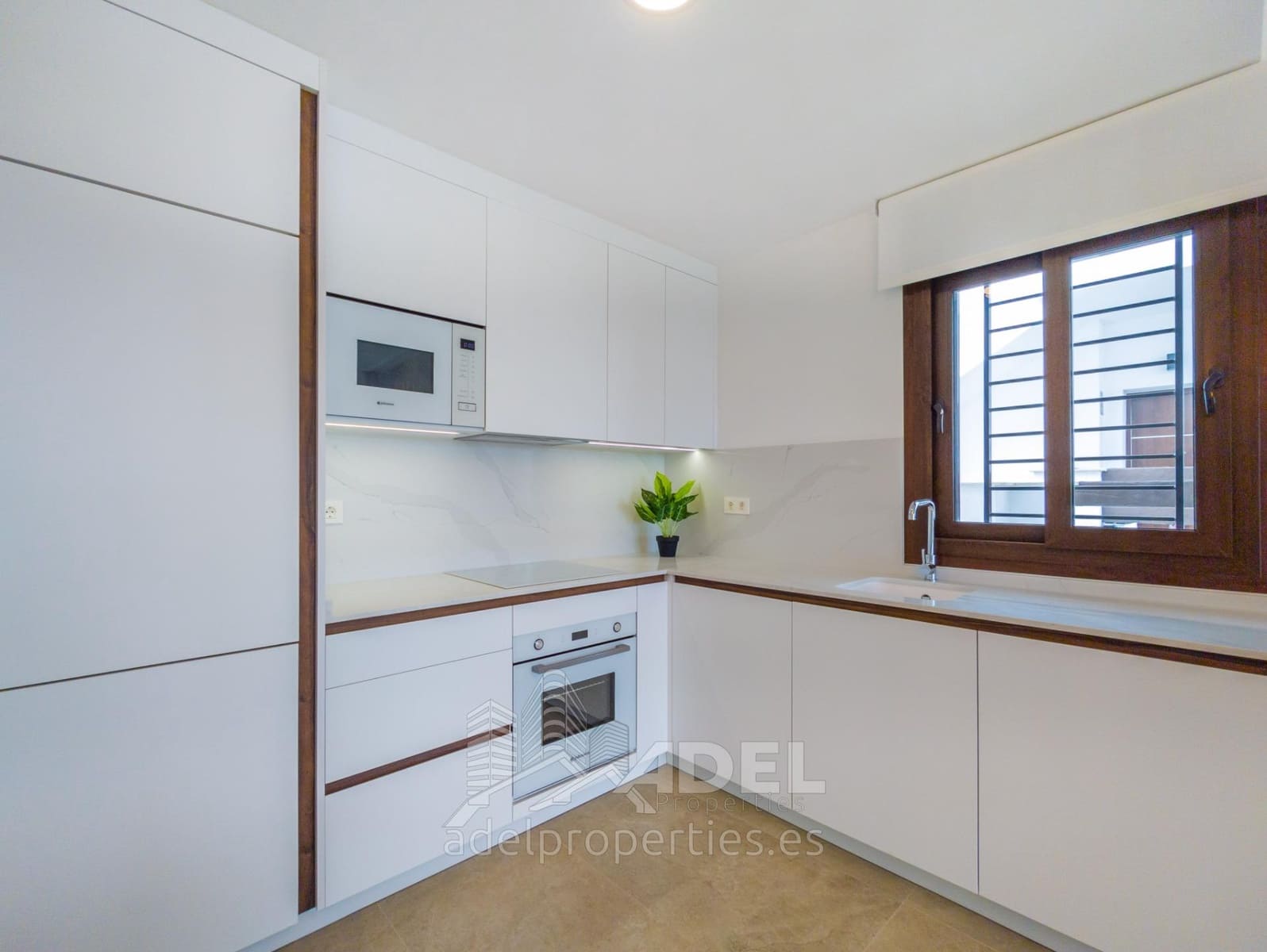 3 sypialnia Apartament na sprzedaż w Los Balcones z basenem garażem - 325 000 € (Ref: 9310847)