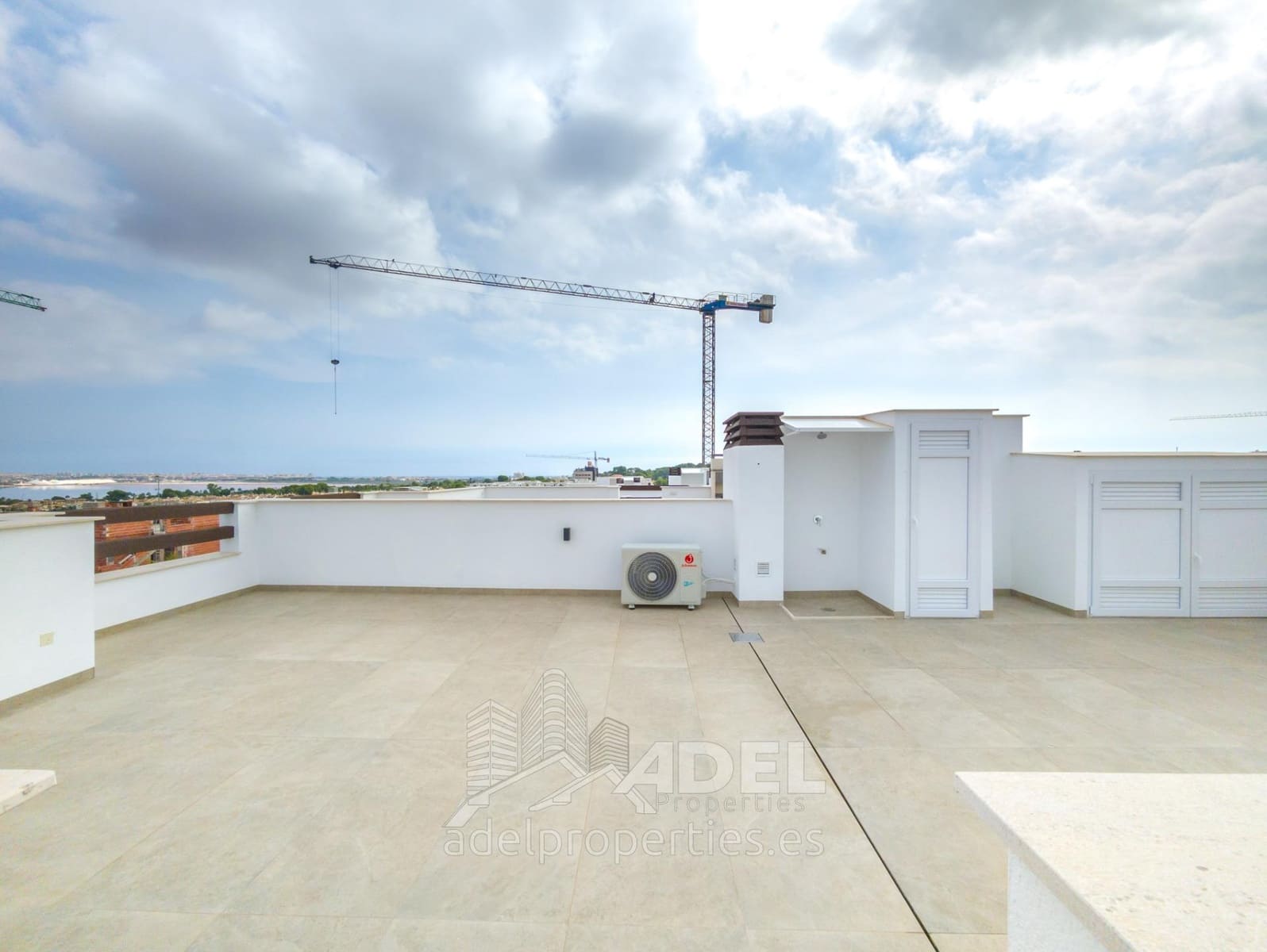 3 sypialnia Apartament na sprzedaż w Los Balcones z basenem garażem - 325 000 € (Ref: 9310847)