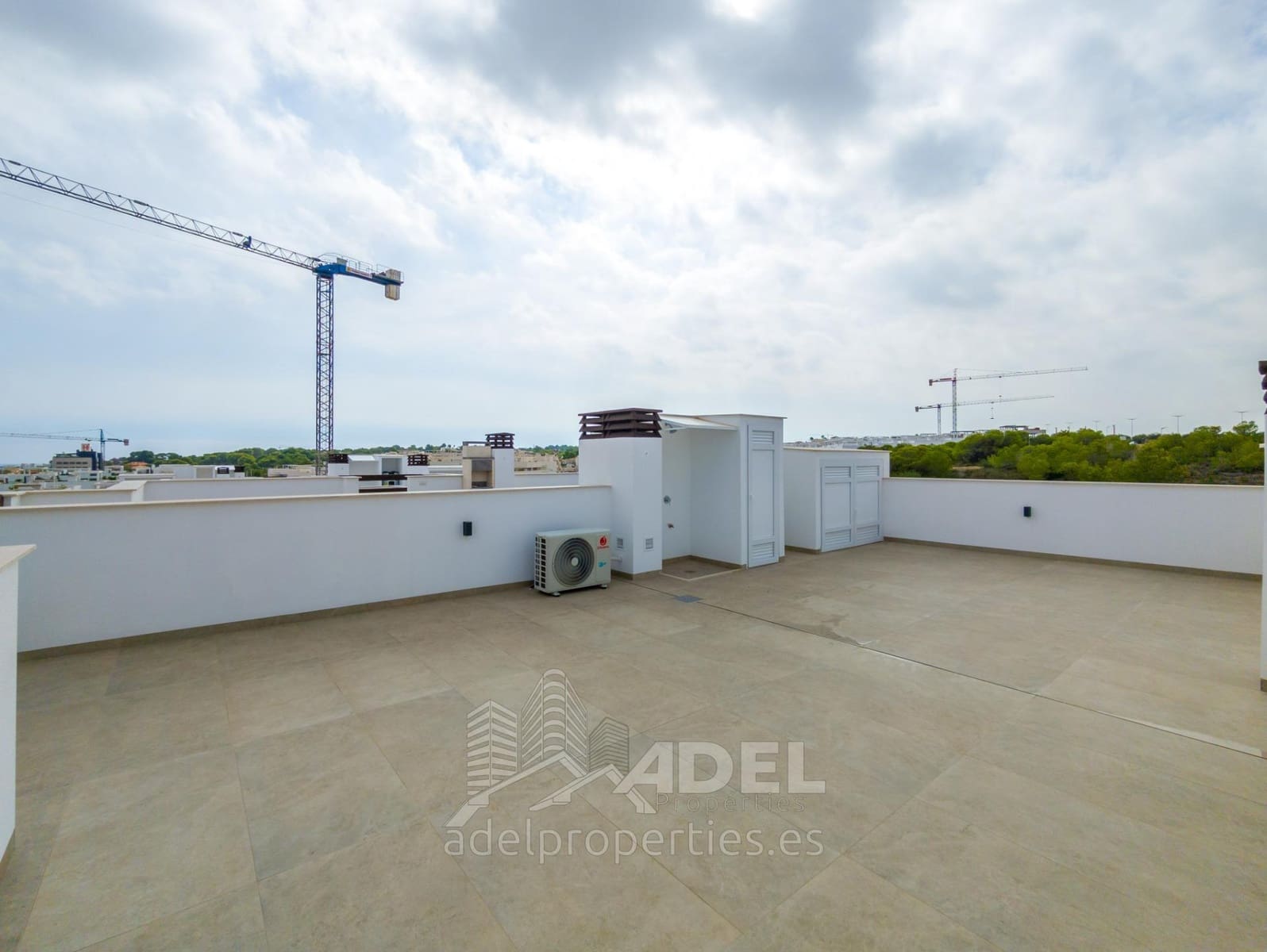 3 sypialnia Apartament na sprzedaż w Los Balcones z basenem garażem - 325 000 € (Ref: 9310847)