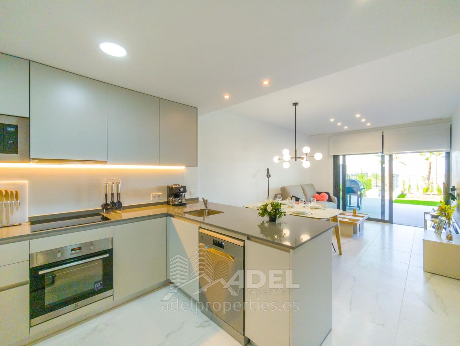 2 slaapkamer Appartement te koop in Paraje Natural met zwembad - € 287.000 (Ref: 9330586)