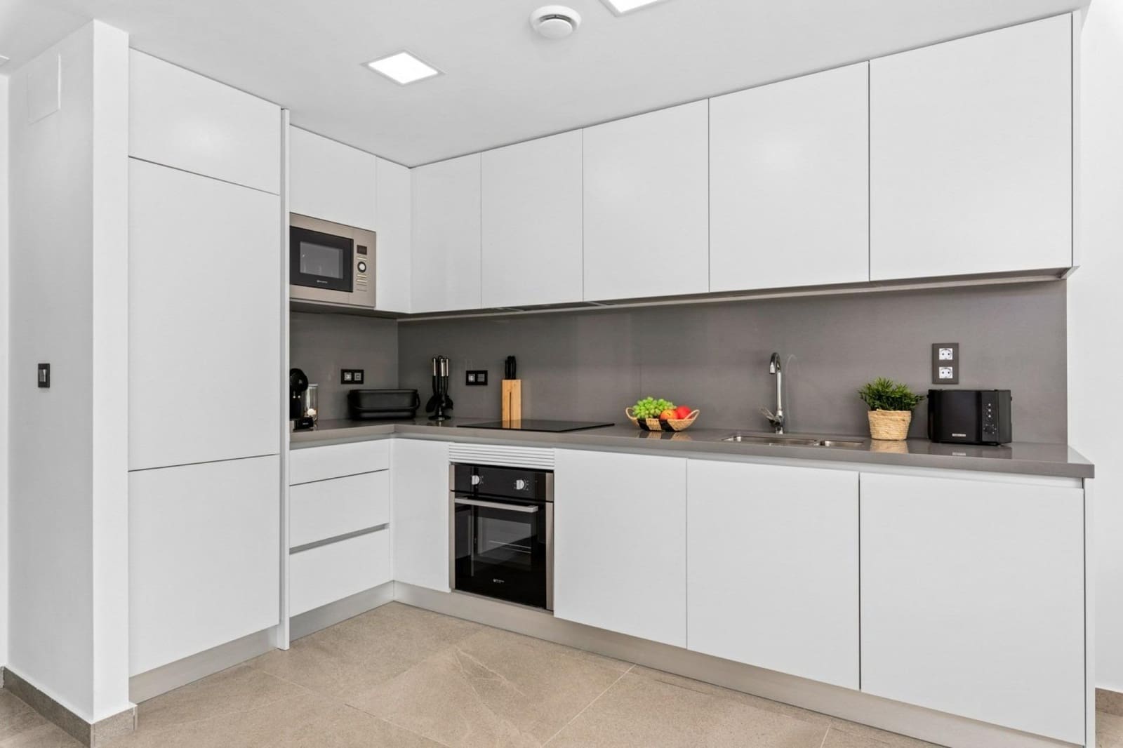 3 makuuhuone Huvila myytävänä paikassa El Raso mukana uima-altaan - 445 000 € (Ref: 9349501)