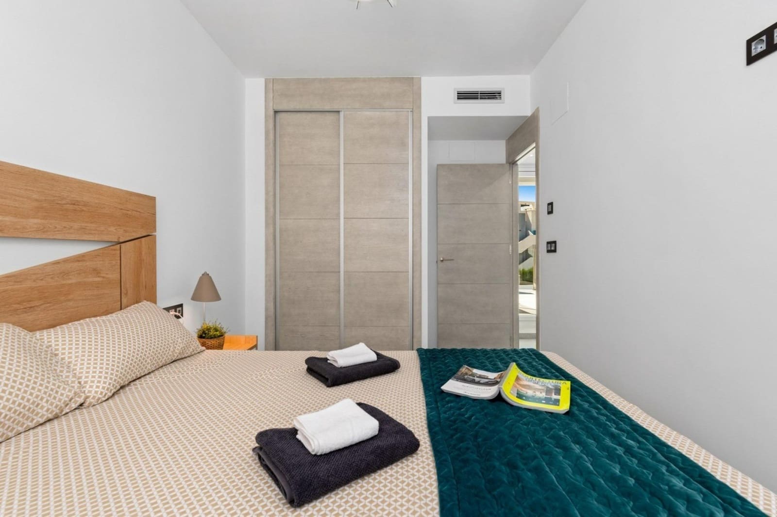 3 makuuhuone Huvila myytävänä paikassa El Raso mukana uima-altaan - 445 000 € (Ref: 9349501)